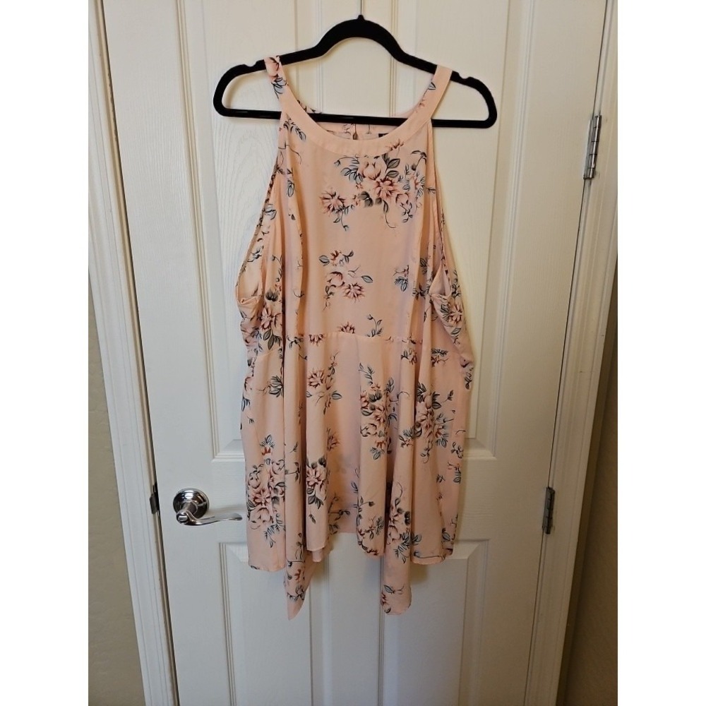 Torrid Pink Sleeveless Halter Top Floral Print, Handkerchief Hem Keyhole Plus 5X